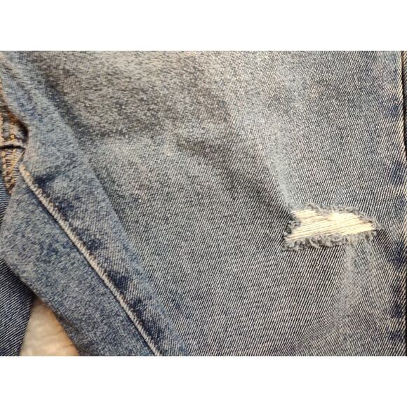 Style and Co Bermuda Shorts Womens Size 4 Blue Stretch Denim Distressed - Picture 9 of 16